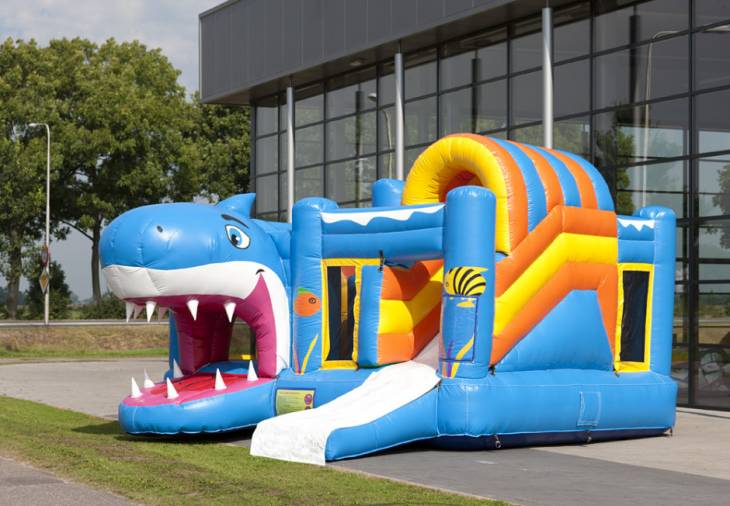Gonflable pour les enfants.
